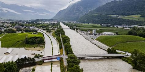 At least 4 dead, 1 missing after flooding in southern Switzerland.